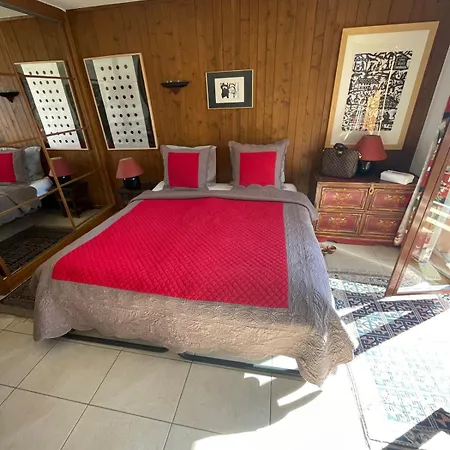 Cosy Centre